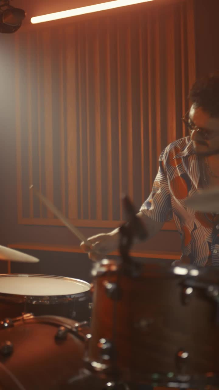 Free Stock Video Vertical Shot Of A Drummer Playing Live Wallpaper