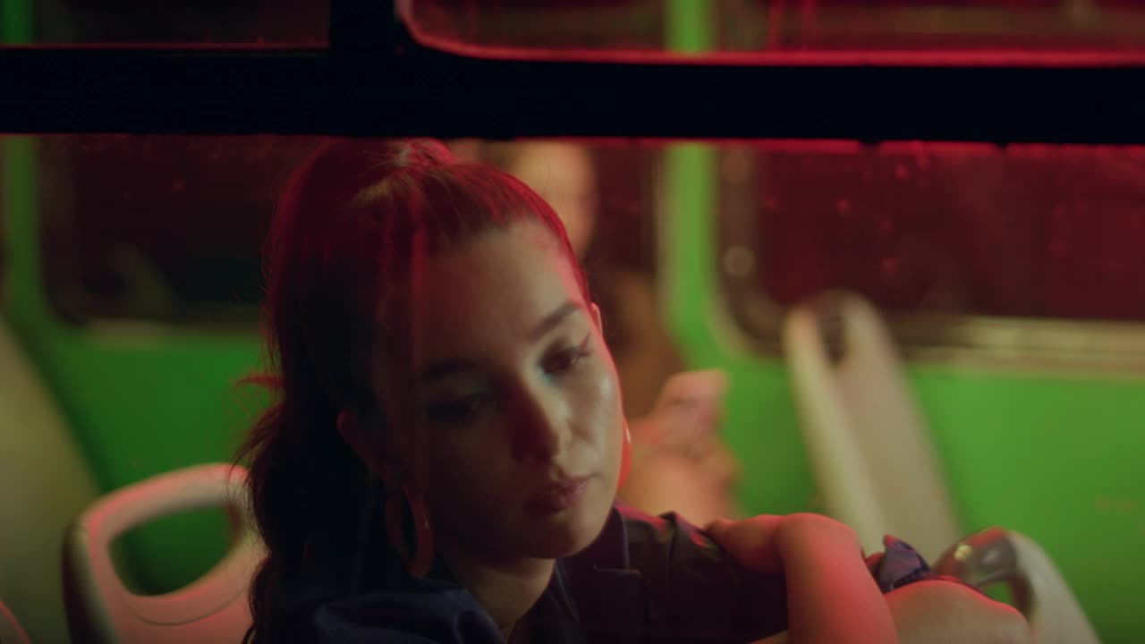 Free Stock Video Urban Girl Through The Window Of A Bus Live Wallpaper