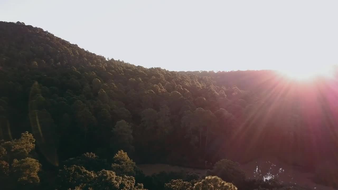 Free Stock Video Upwards Twist Transition Live Wallpaper