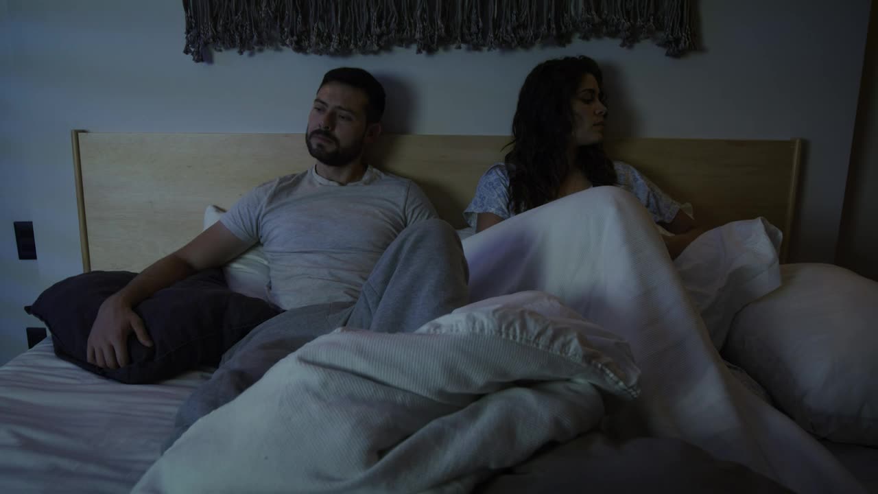 Free Stock Video Upset Man And Woman Couple Live Wallpaper