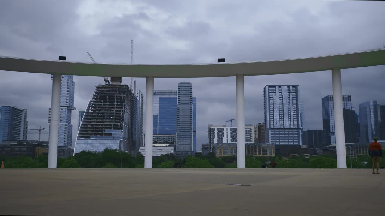 Free Stock Video Two People Watching A Big City In The Distance Live Wallpaper