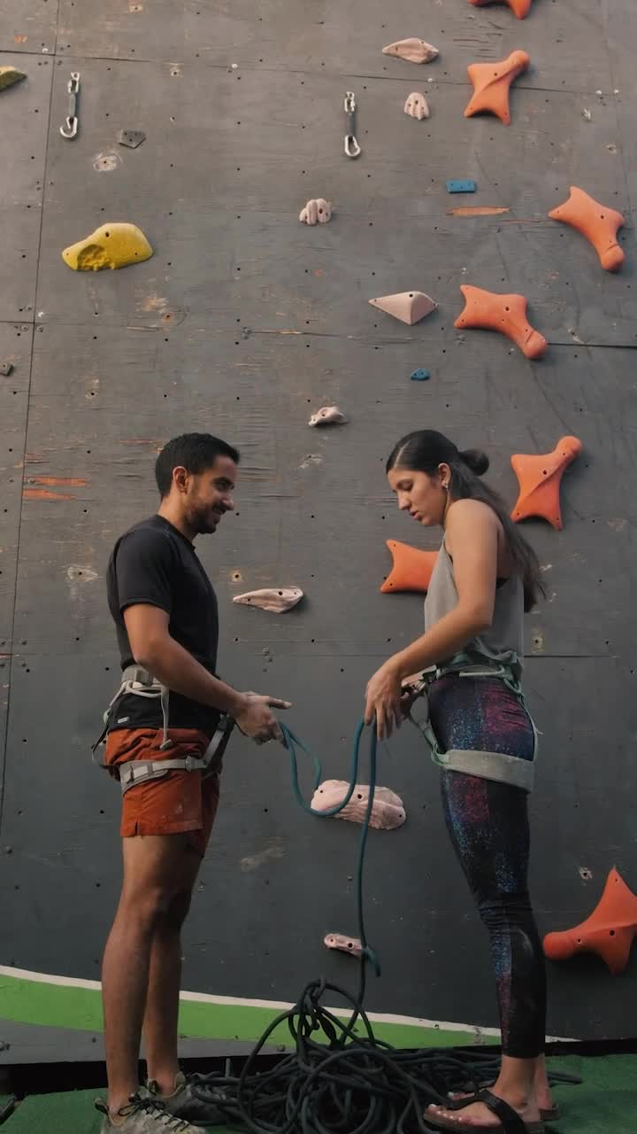 Free Stock Video Two People Talking Before Mountaineering Live Wallpaper