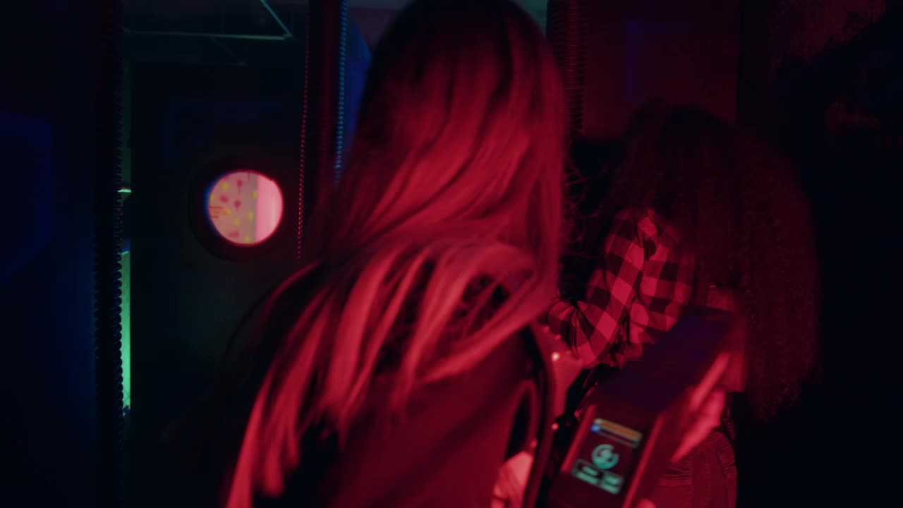 Free Stock Video Two Girls With Laser Blasters Live Wallpaper