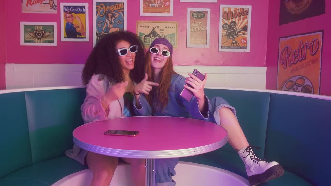 Free Stock Video Two Girls Dancing In A Retro Restaurant Live Wallpaper