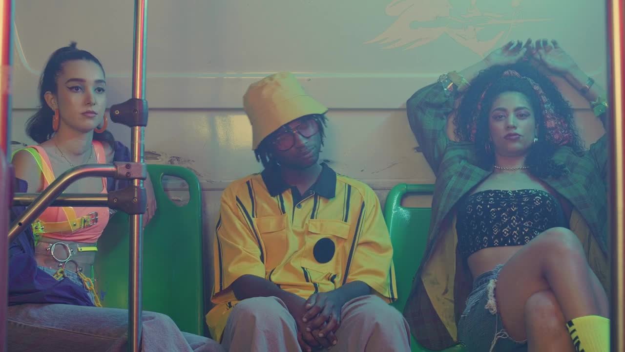 Free Stock Video Two Girls And A Boy Posing Sitting On A Bus Live Wallpaper
