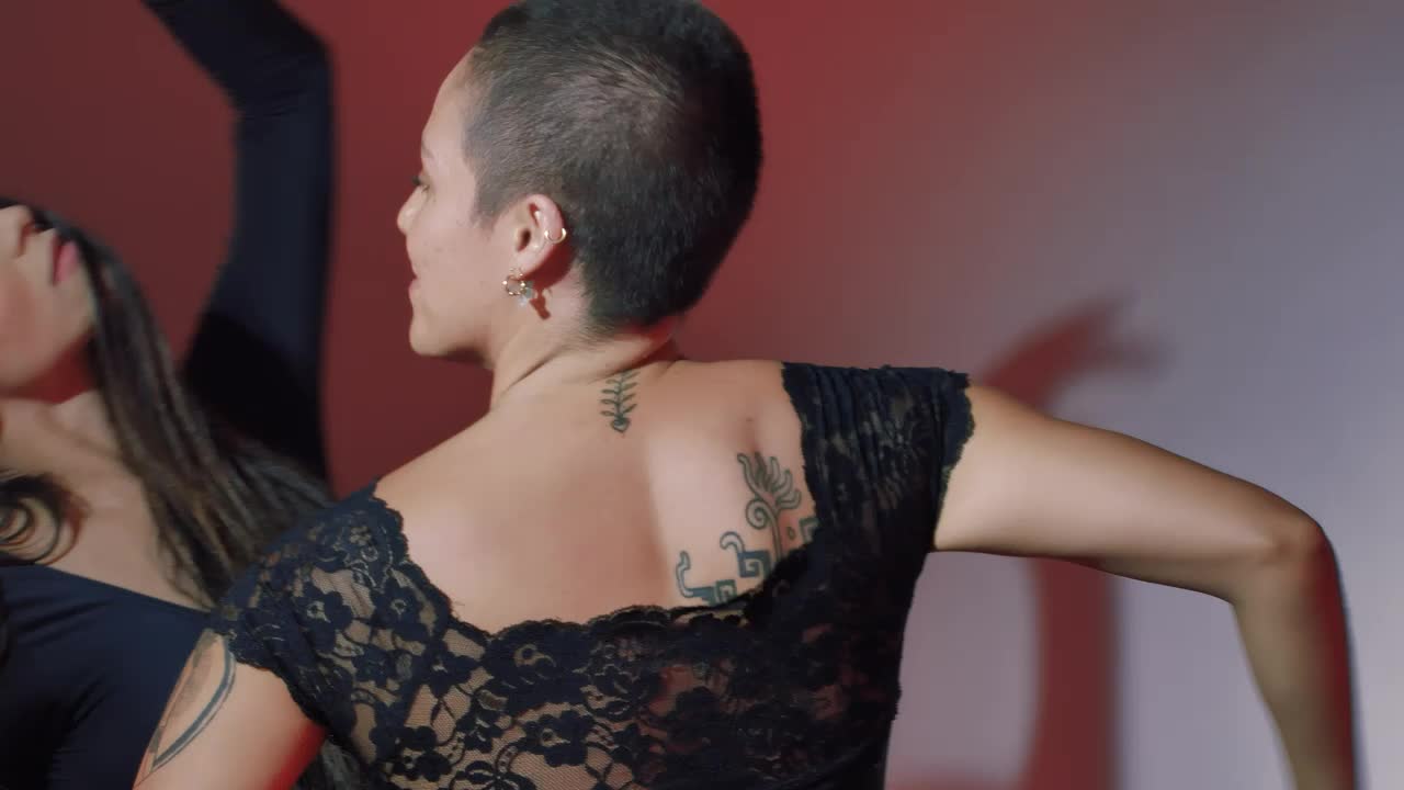 Free Stock Video Two Dancers Doing Contemporary Dance Together Live Wallpaper