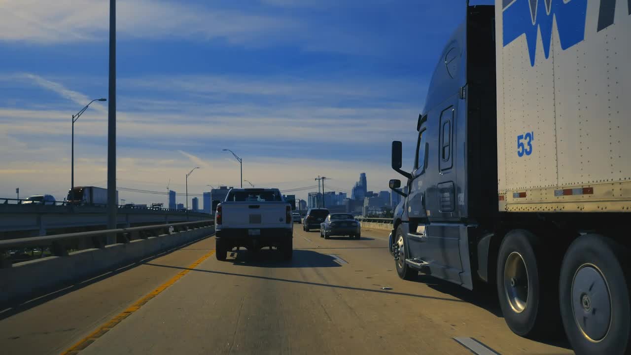 Free Stock Video Traveling Slow Down A Highway In A City Live Wallpaper