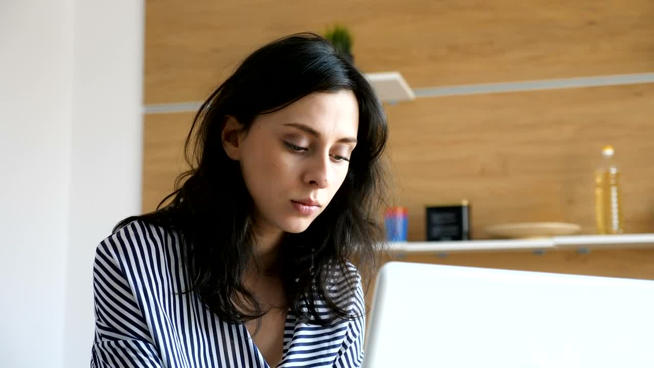 Free Stock Video Young Woman Working In Her Office Happily Live Wallpaper