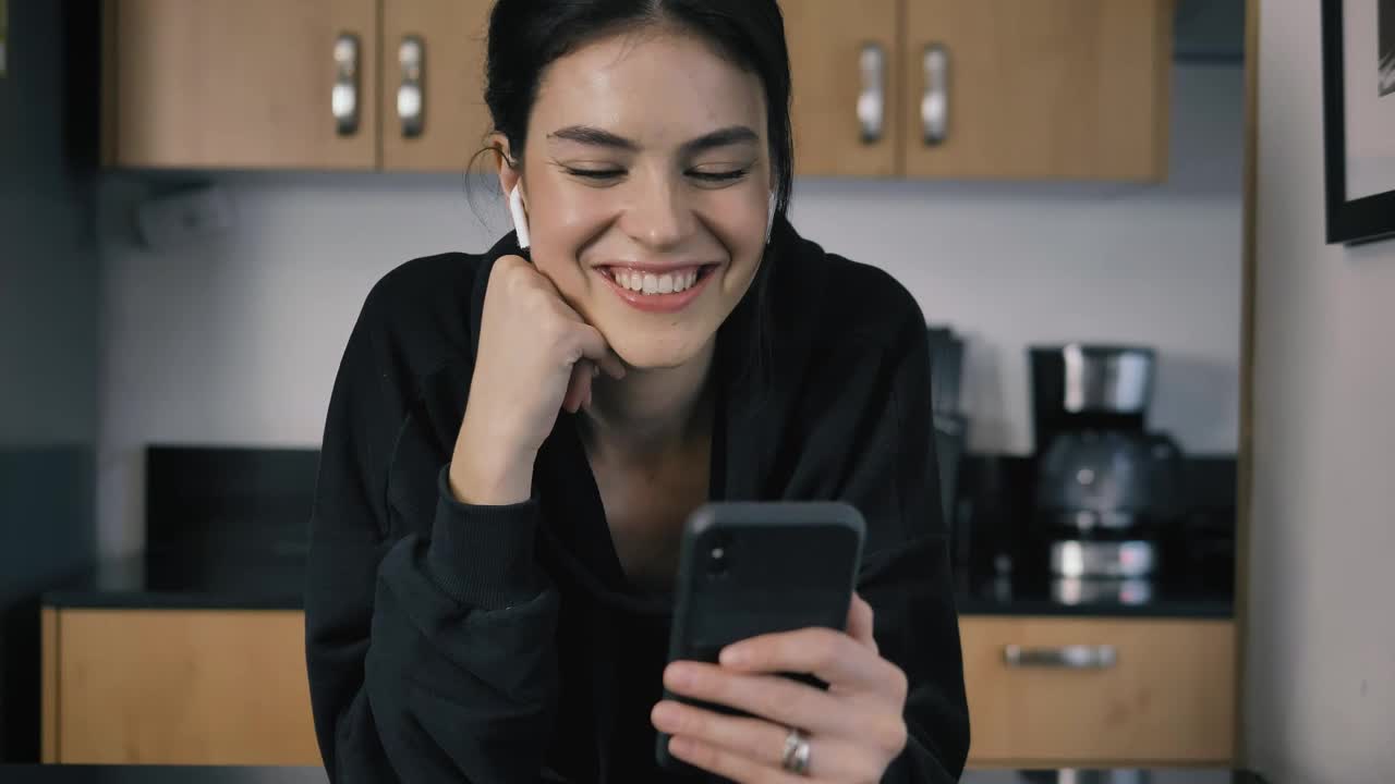 Free Stock Video Young Woman Waving At Her Cell Phone On A Video Live Wallpaper