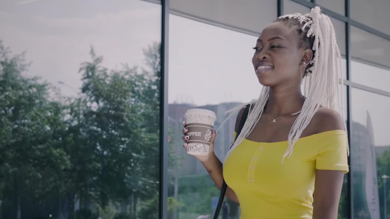 Free Stock Video Young Woman Walking And Drinking Coffee Live Wallpaper