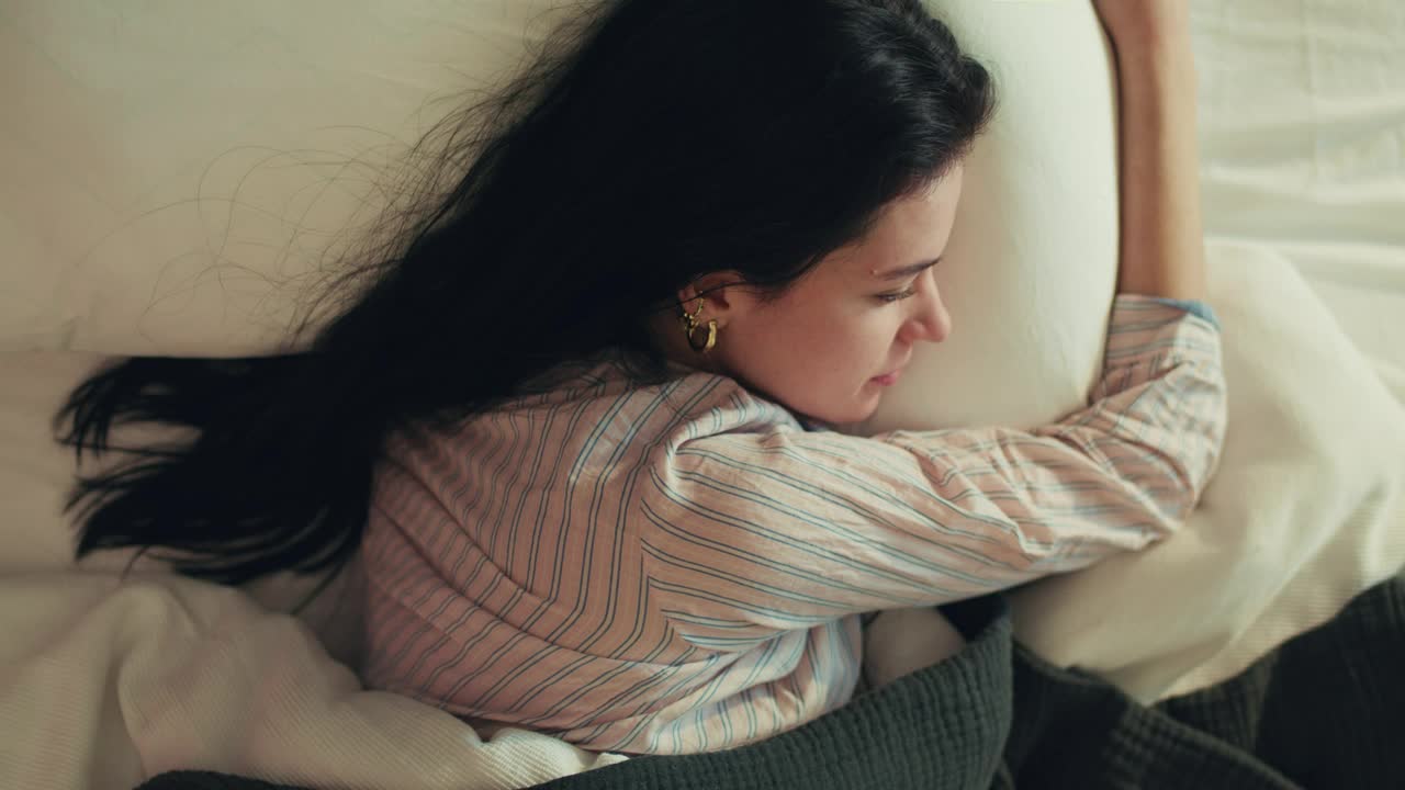 Free Stock Video Young Woman Waking Up In The Morning Live Wallpaper