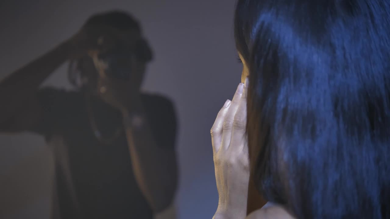 Free Stock Video Young Woman Modeling In A Photo Shoot Live Wallpaper