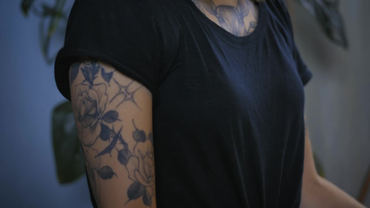 Free Stock Video Young Woman Meditating In Yoga Pose Live Wallpaper