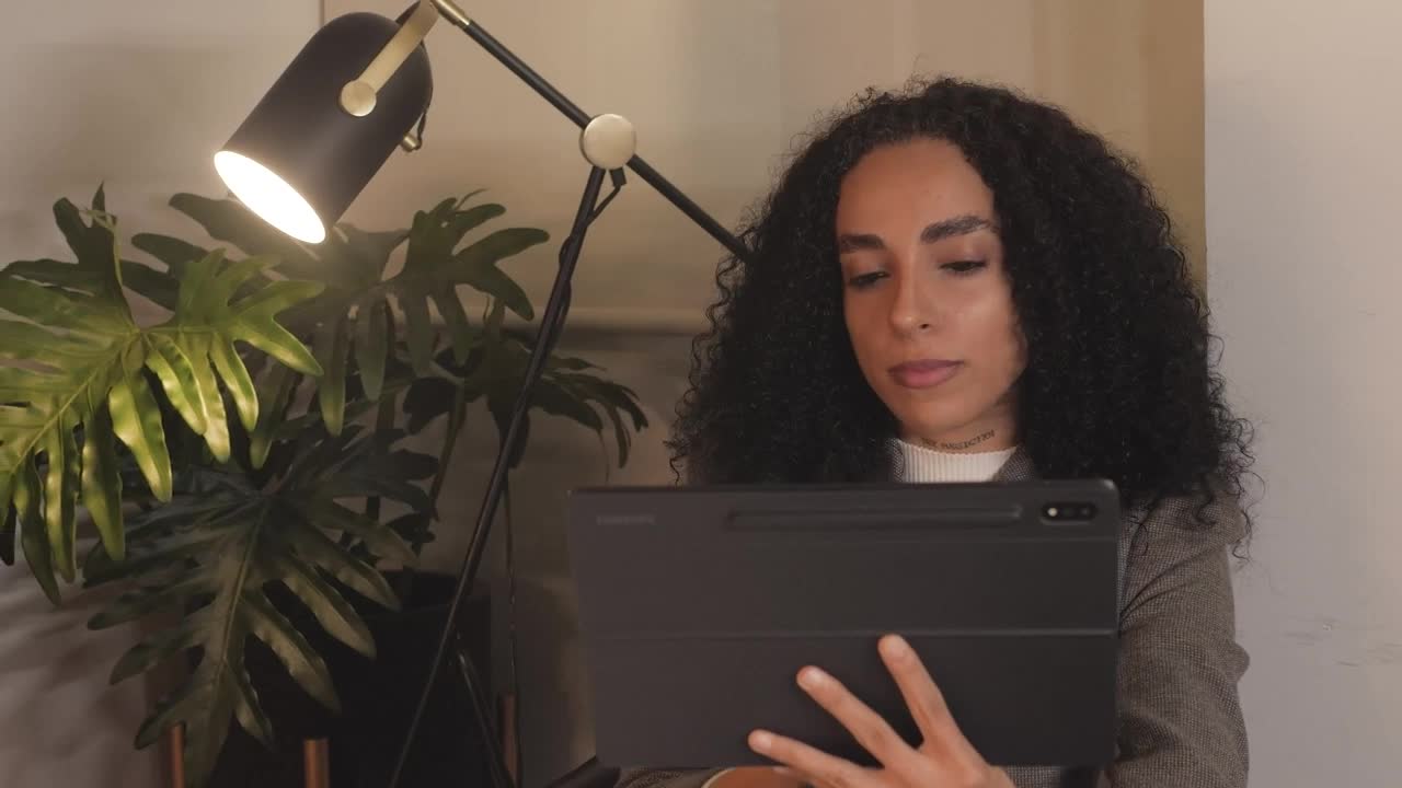 Free Stock Video Young Woman Having A Video Call By Tablet Live Wallpaper