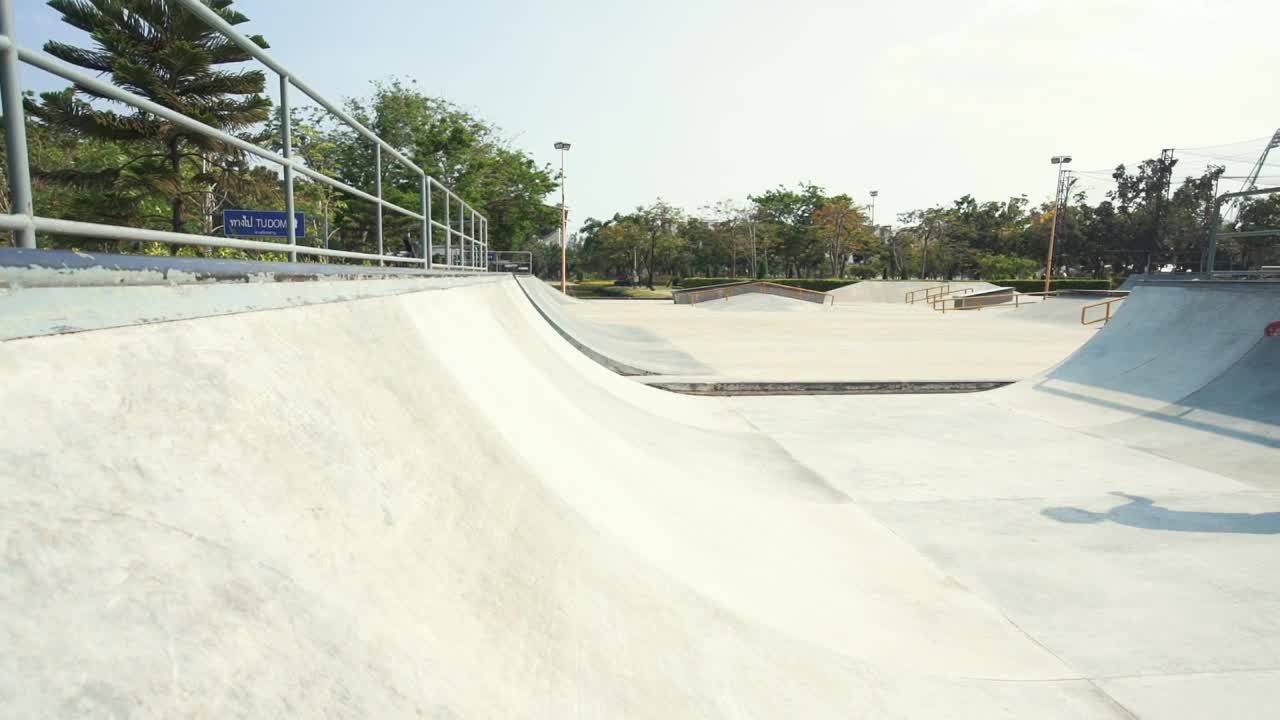 Free Stock Video Young Skateboarder Practicing On The Ramp Live Wallpaper