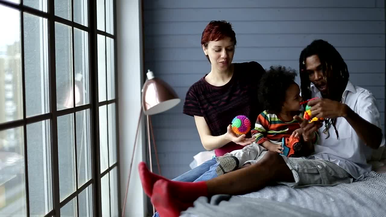 Free Stock Video Young Parents Playing With Their Little Son Live Wallpaper