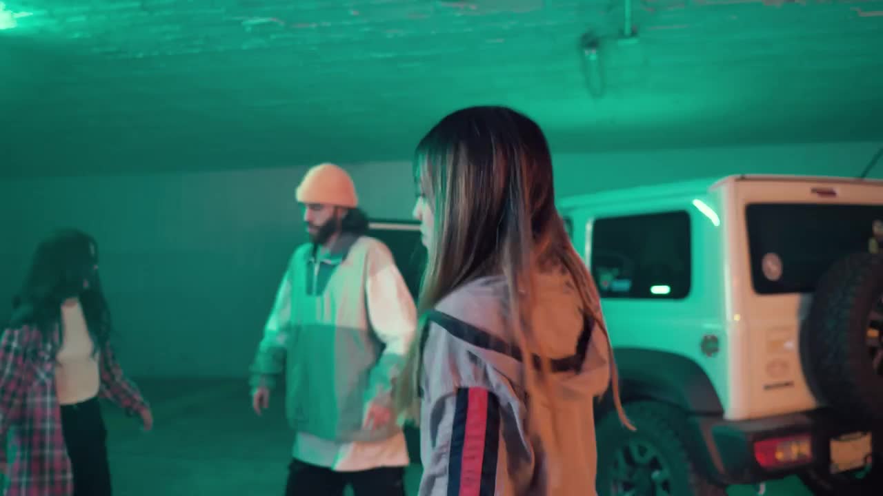 Free Stock Video Young Friends Dancing Hip Hop Live Wallpaper
