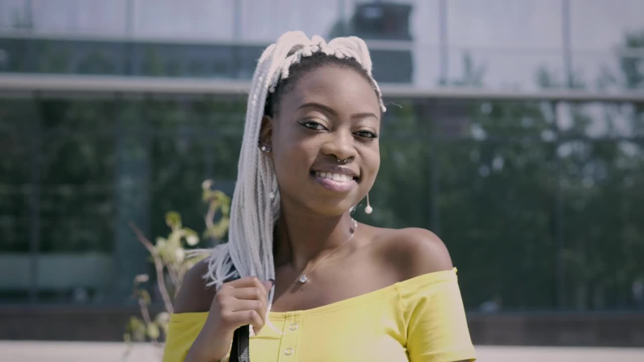 Free Stock Video Young Confident Woman Looking Into Camera Live Wallpaper