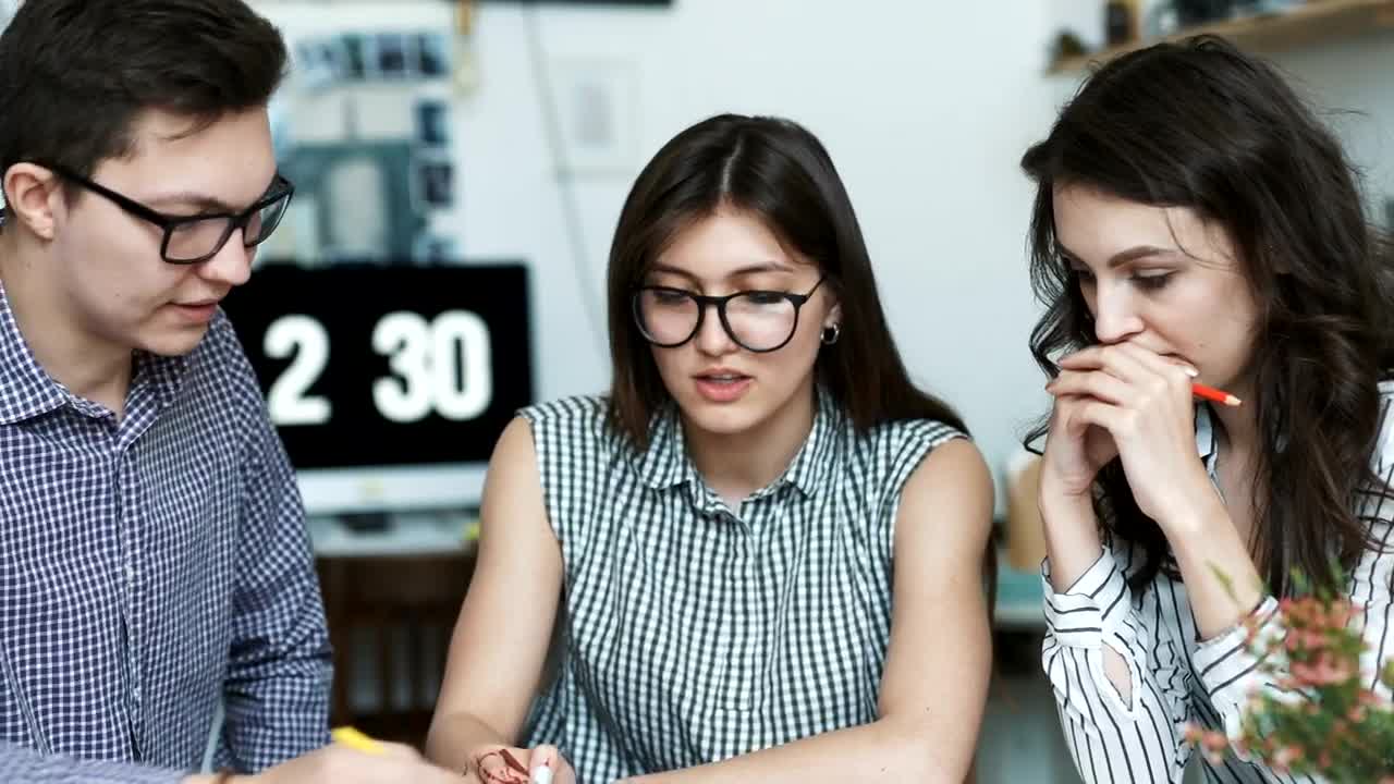 Free Stock Video Young Architects Working On A Blueprint Live Wallpaper