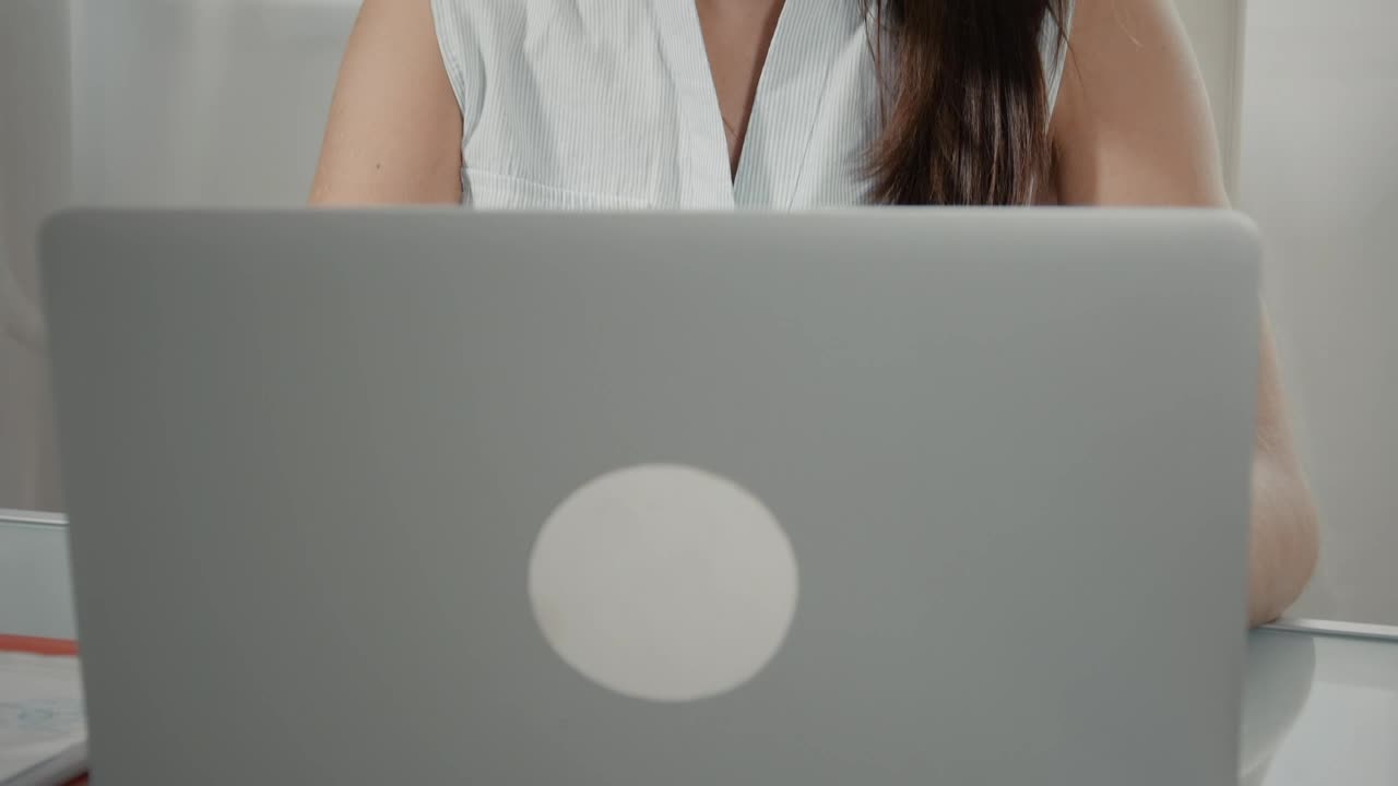 Free Stock Video Working From Home With A Face Mask Live Wallpaper