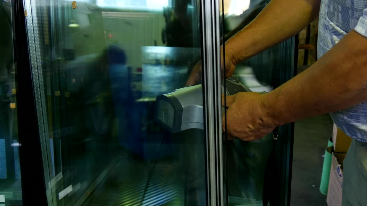 Free Stock Video Worker Holding A Measurement Tool Live Wallpaper