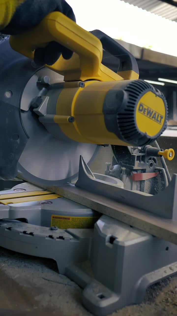 Free Stock Video Woodcut Saw Operated By A Carpenter Live Wallpaper