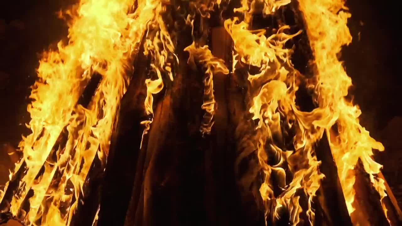 Free Stock Video Wood Logs Burning In Flames At Night Live Wallpaper