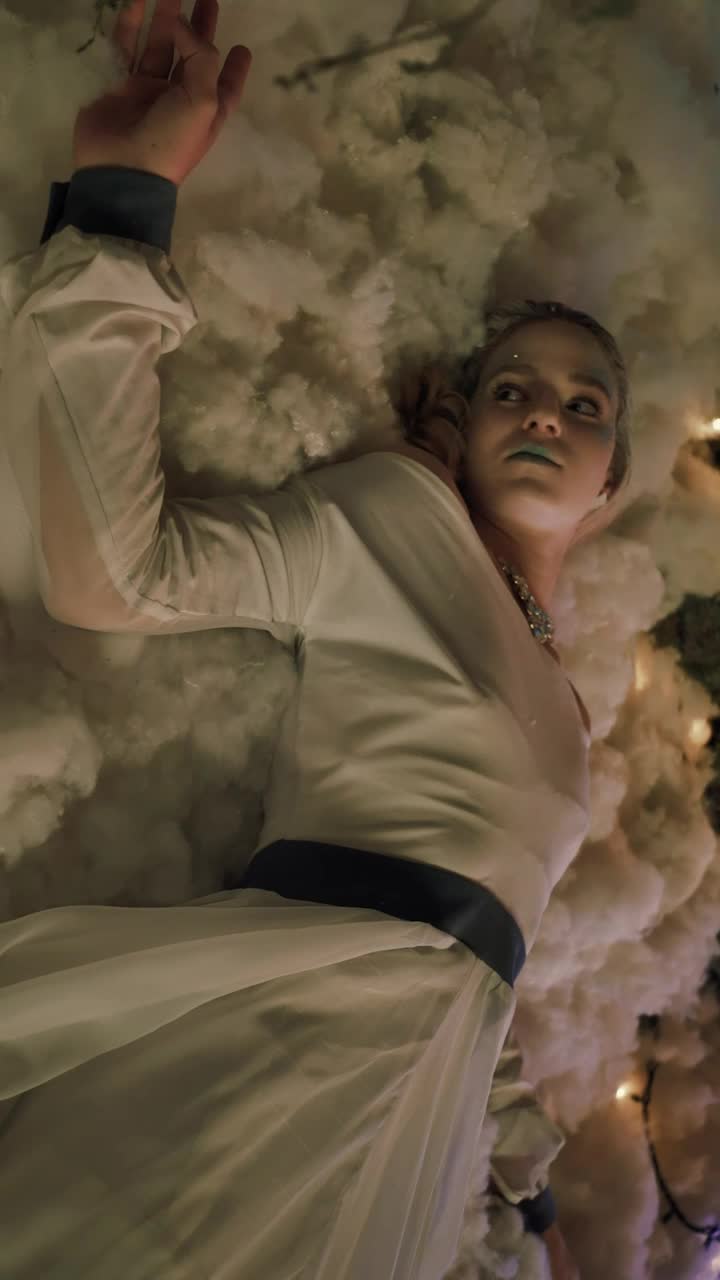 Free Stock Video Woman With Winter Makeup Leaning On Cotton Live Wallpaper