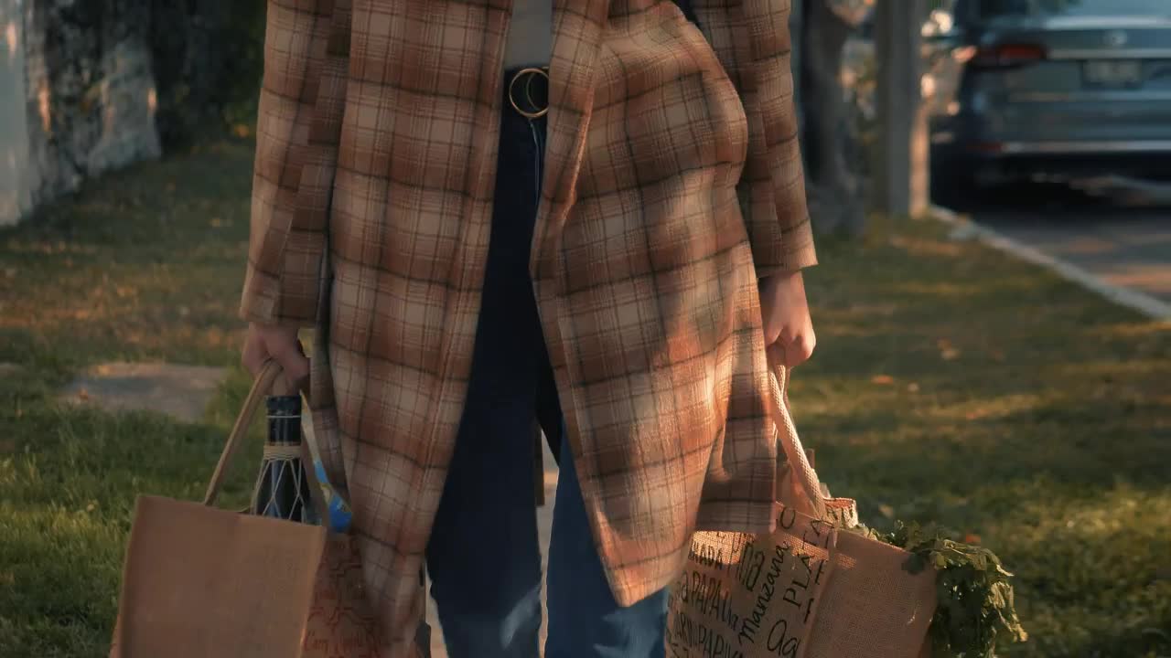 Free Stock Video Woman With Face Mask Walking With Groceries Live Wallpaper