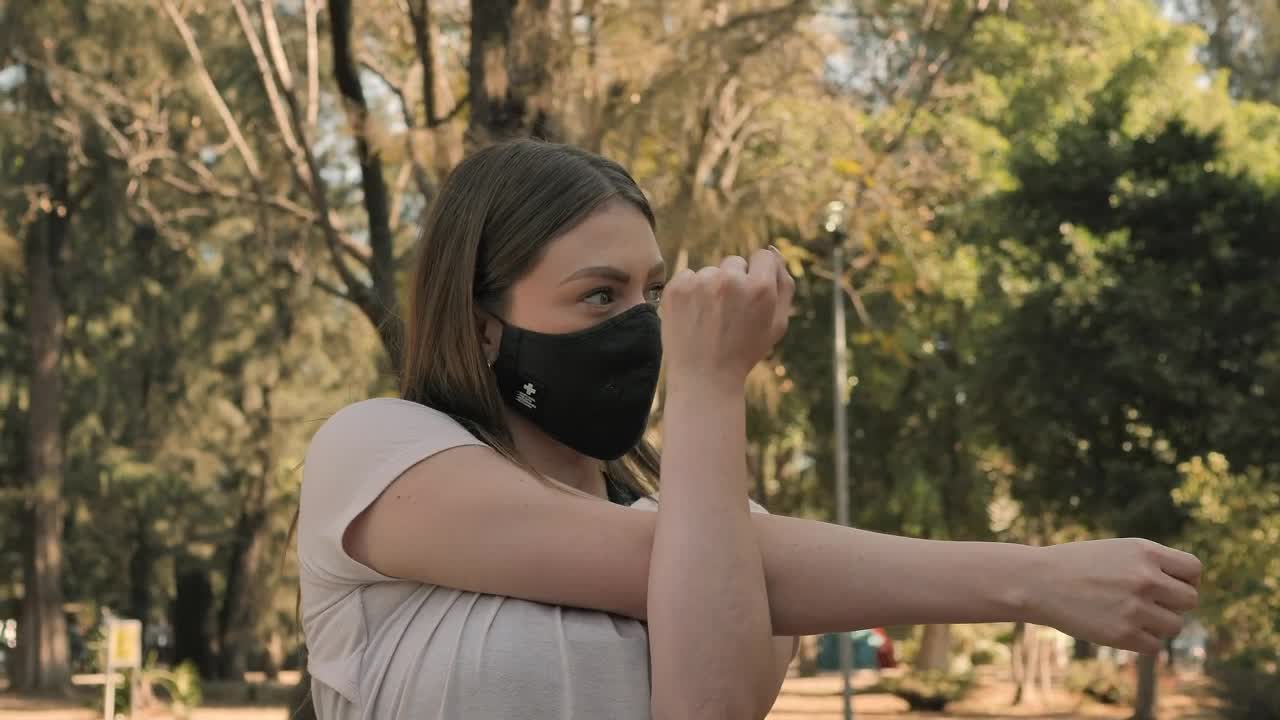 Free Stock Video Woman Stretching At The Park In The Morning Live Wallpaper