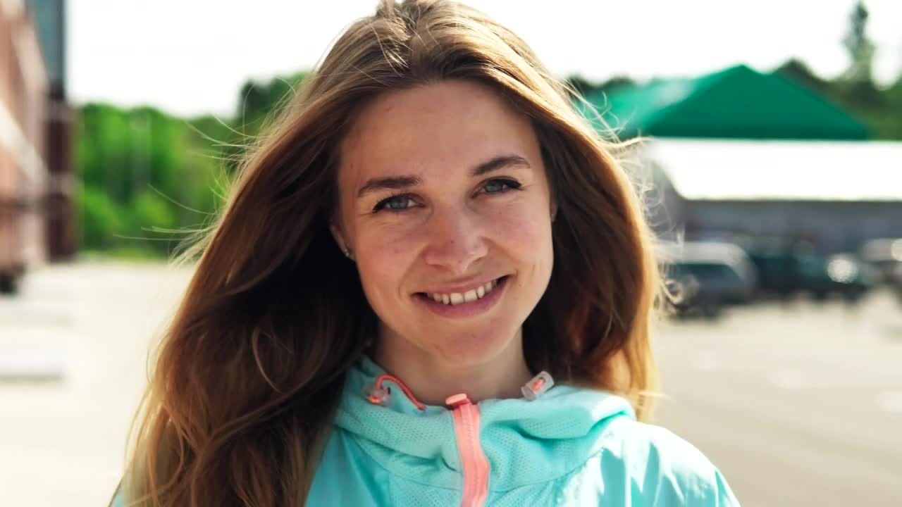 Free Stock Video Woman Smiling And Waving Her Hair Live Wallpaper