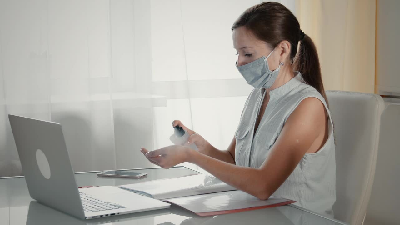 Free Stock Video Woman Sanitize Her Hands Before Work Live Wallpaper