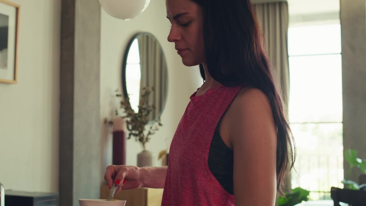 Free Stock Video Woman Preparing Eggs For Breakfast Live Wallpaper