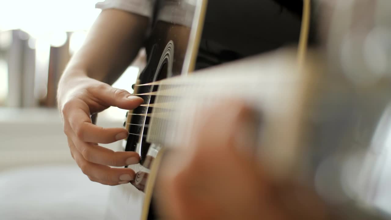 Free Stock Video Woman Playing The Guitar Live Wallpaper