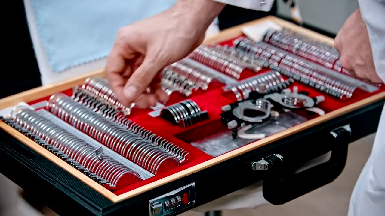 Free Stock Video Woman On A Vision Test With A Optometrist Live Wallpaper