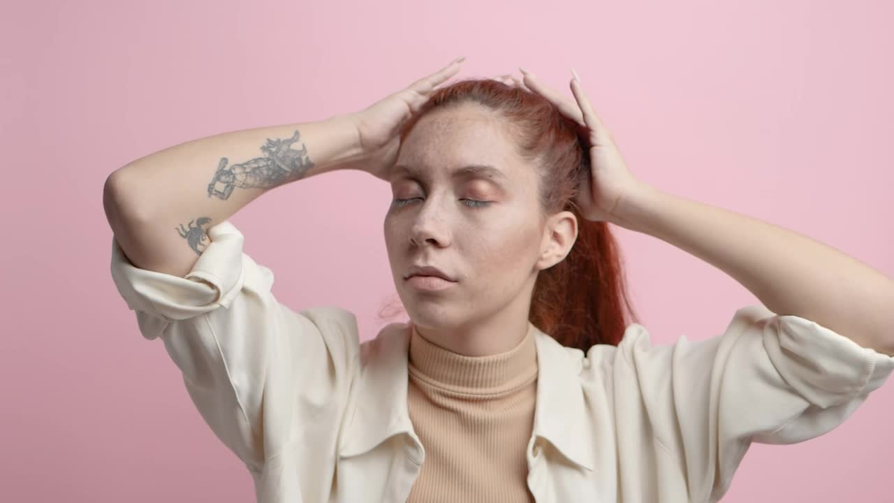 Free Stock Video Woman On A Pink Background Slowly Moving Her Hair Live Wallpaper