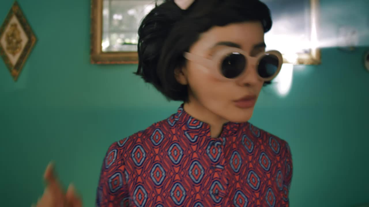 Free Stock Video Woman In Sunglasses Dancing At Home Live Wallpaper