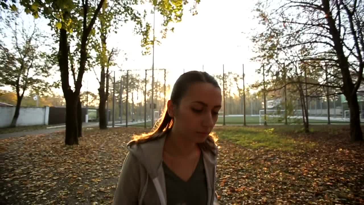 Free Stock Video Woman Going For A Jog In The Park In The Live Wallpaper