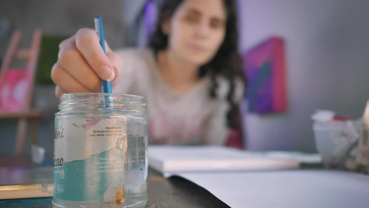 Free Stock Video Woman Artist Painting A Drawing In An Art Studio Live Wallpaper