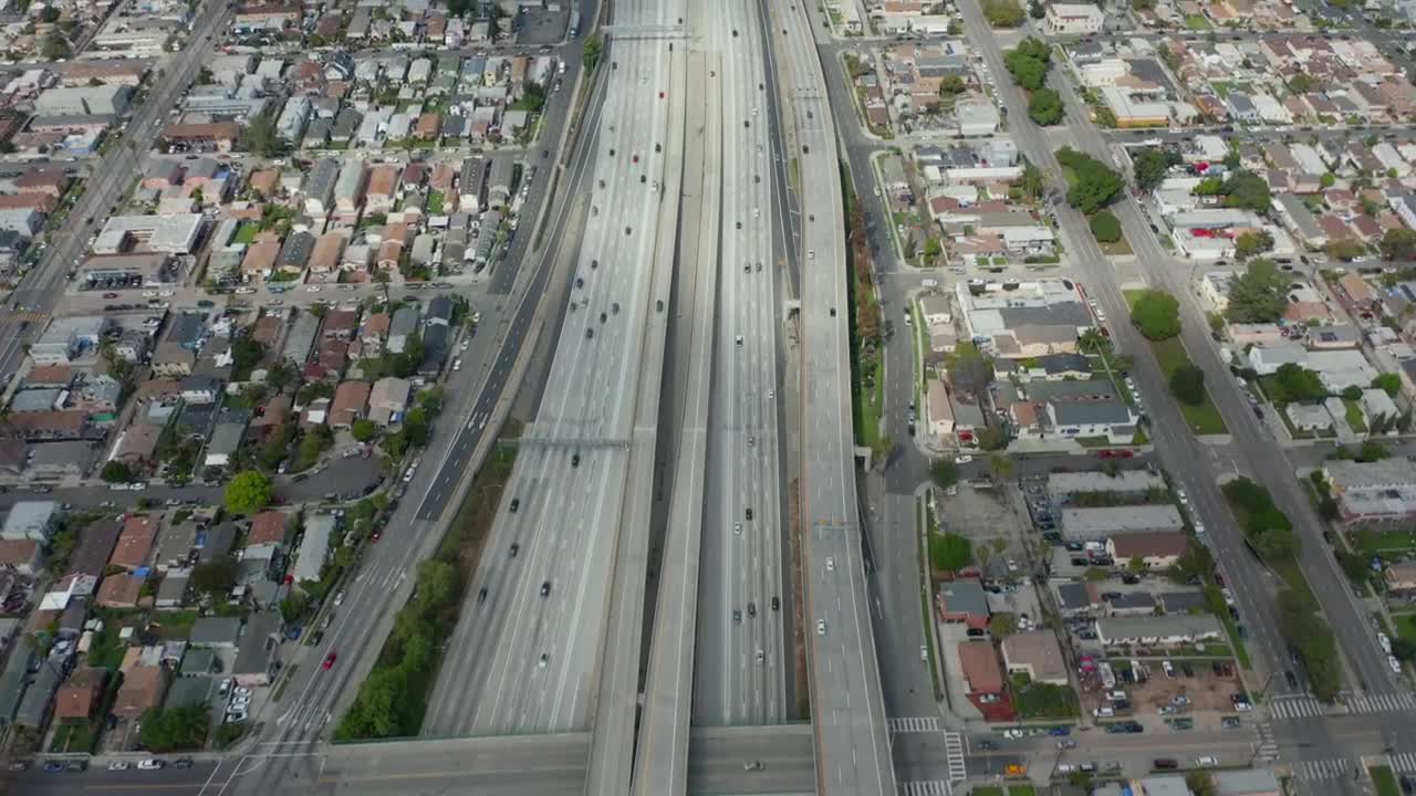 Free Stock Video Wide Highway Crossing The City Of Los Angeles Live Wallpaper