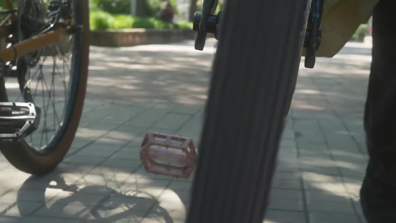 Free Stock Video Wheels Of A Pair Of Bicycles Of A Couple In Live Wallpaper