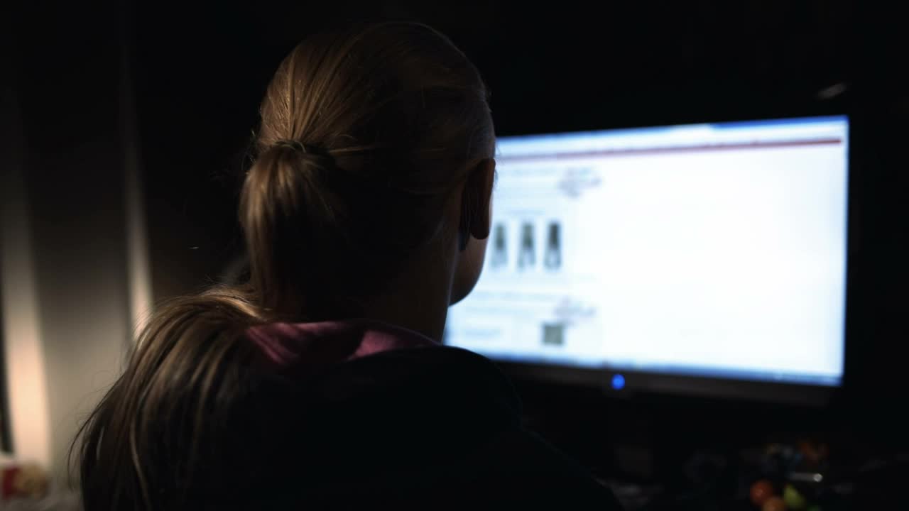   Stock Footage Woman Browsing The Internet On A Pc Live Wallpaper