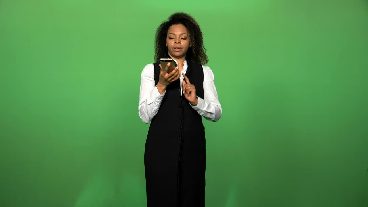   Stock Footage Woman Answering The Phone Call Live Wallpaper