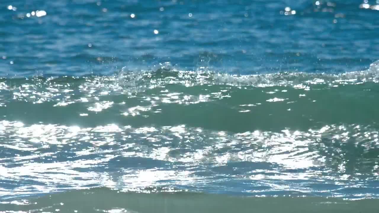   Stock Footage Waves Crashing Live Wallpaper