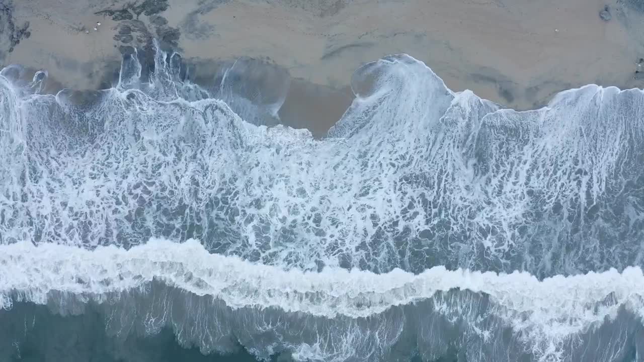   Stock Footage Waves Crash On The Shore Live Wallpaper