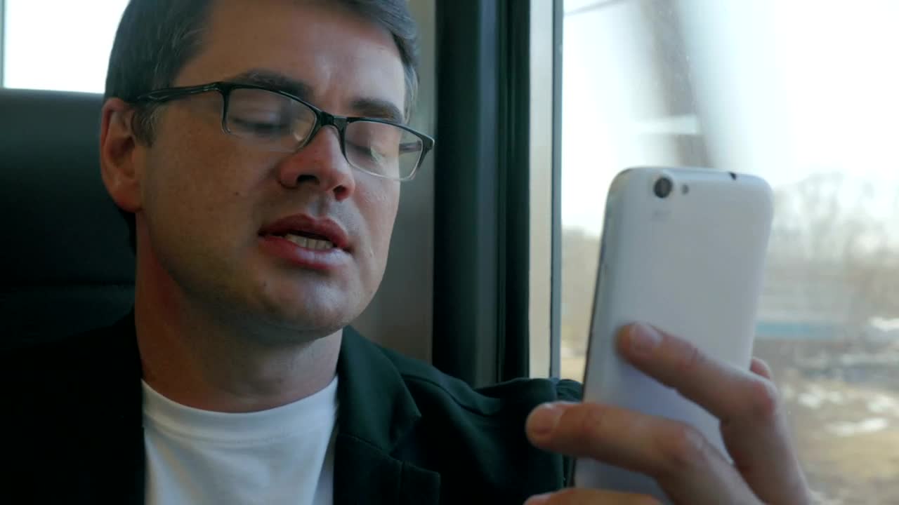   Stock Footage Video Call On The Train Live Wallpaper