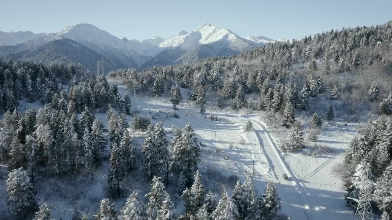   Stock Footage Vehicle Driving In A Road Covered In Snow Live Wallpaper