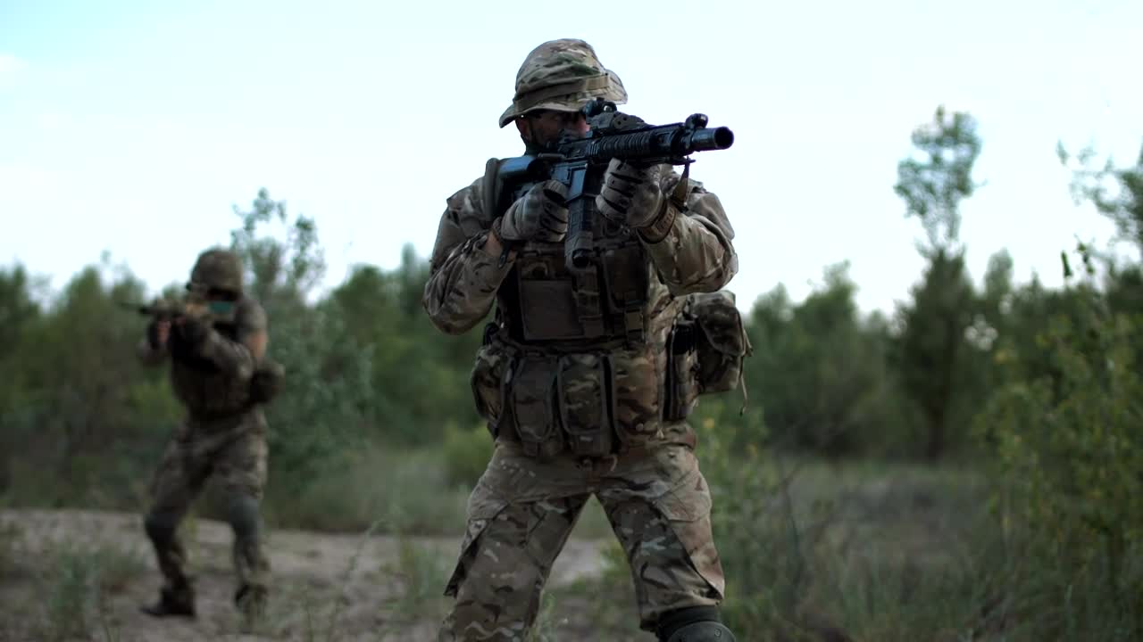   Stock Footage Two Soldiers Aiming In The Battlefield Live Wallpaper