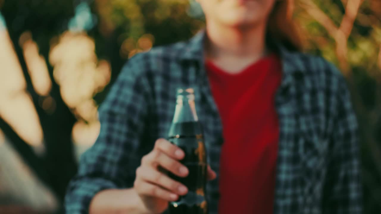   Stock Footage Two Friends Doing Cheers With Soda Live Wallpaper