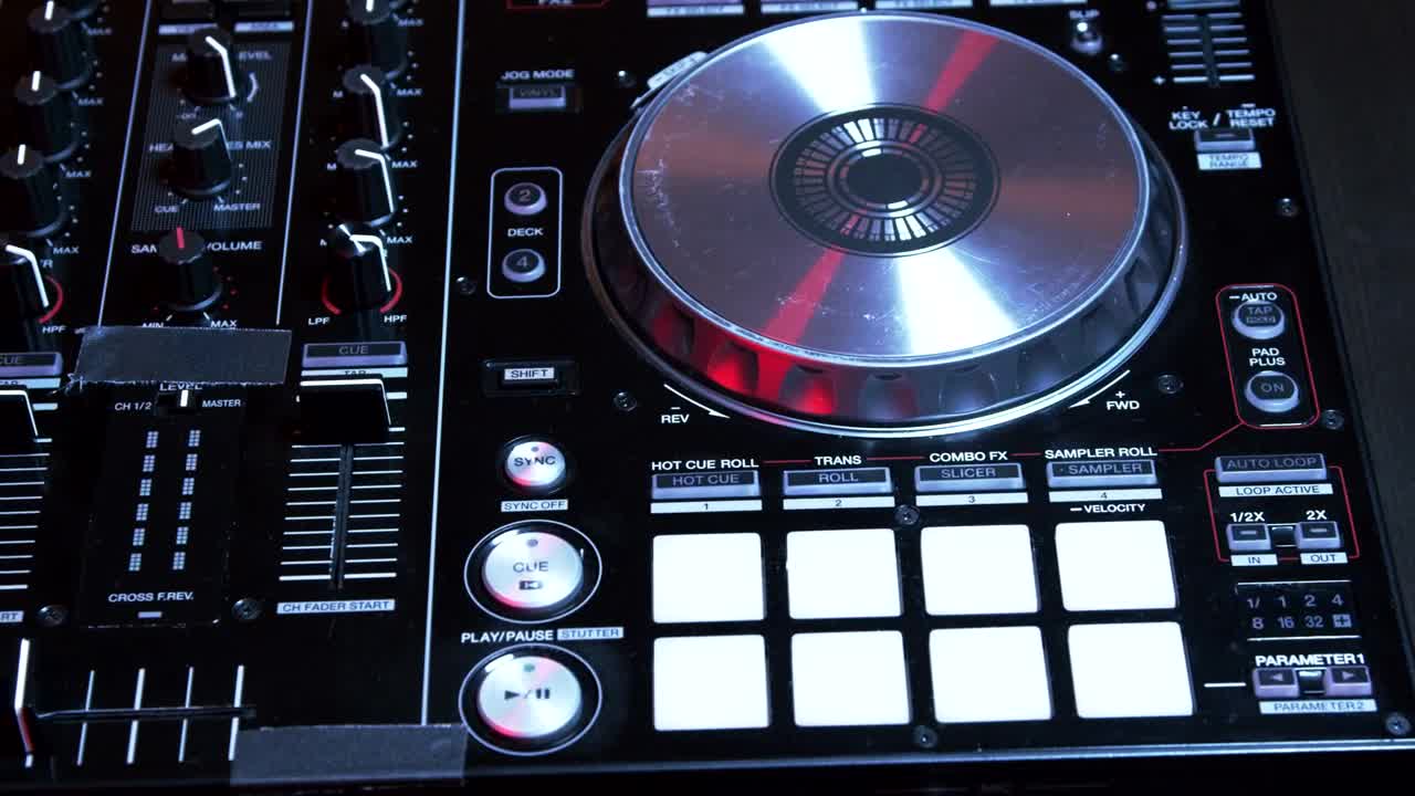   Stock Footage Turntables And Silver Buttons Live Wallpaper